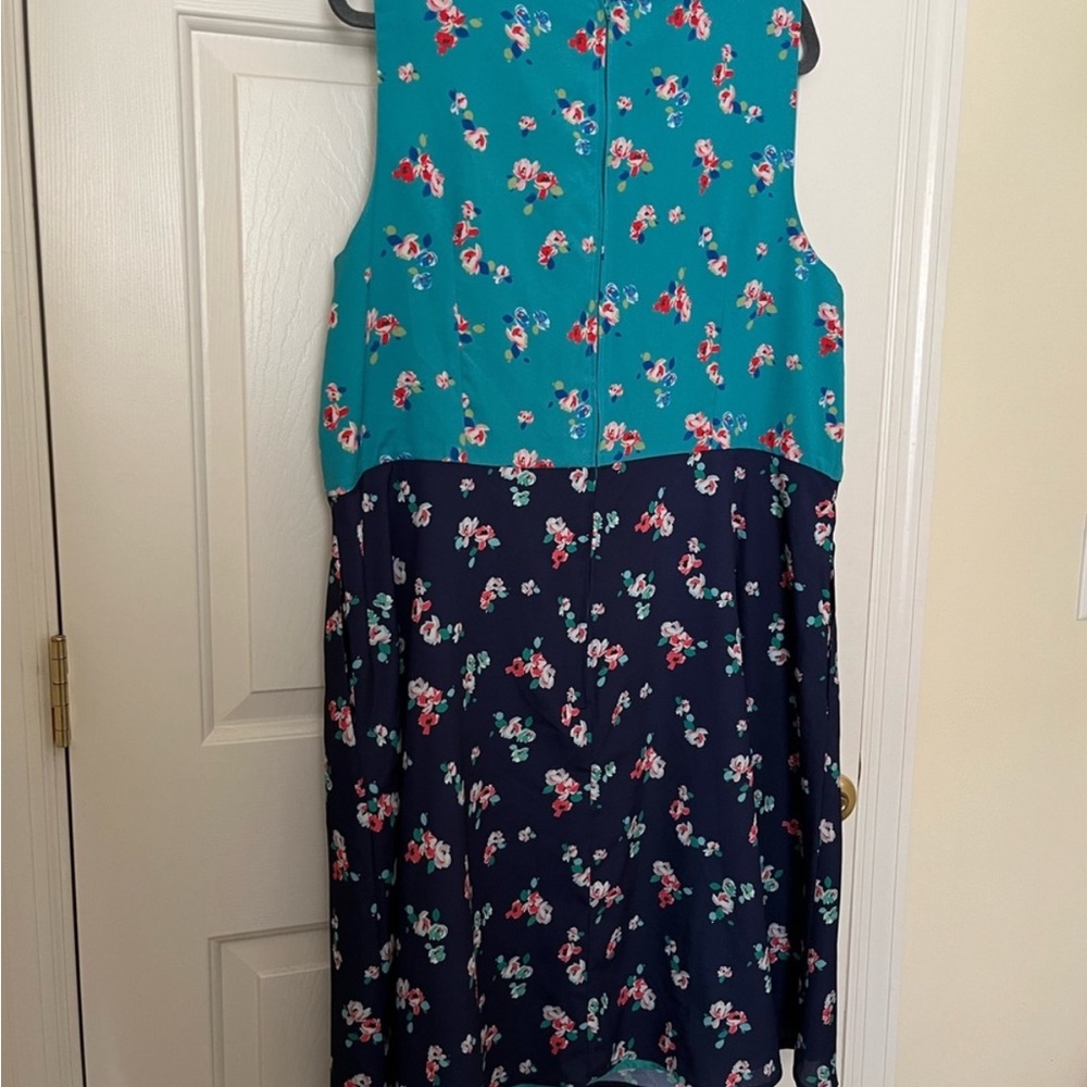 ✨Reduced MODCLOTH dress - 2 toned on top & bottom - Plus Sized - Picture 3 of 11